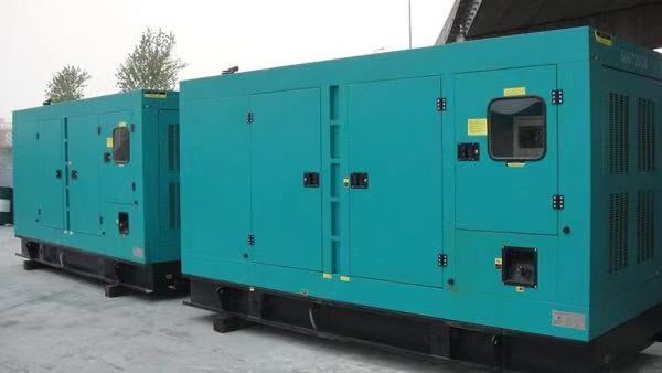 苏州二手康明斯400kw大型柴油发电机组